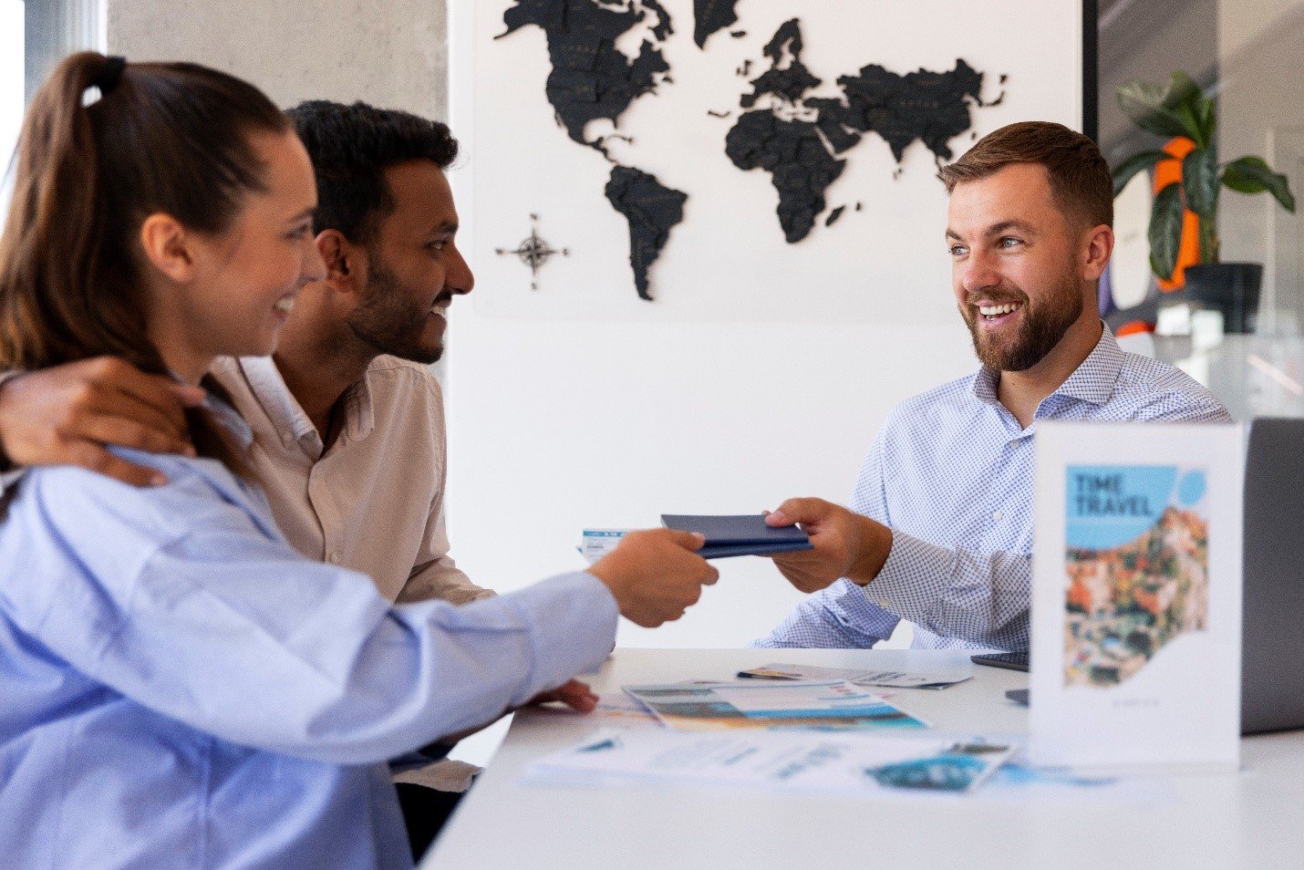 Complete Guide to UAE Visa Renewal Requirements and Process