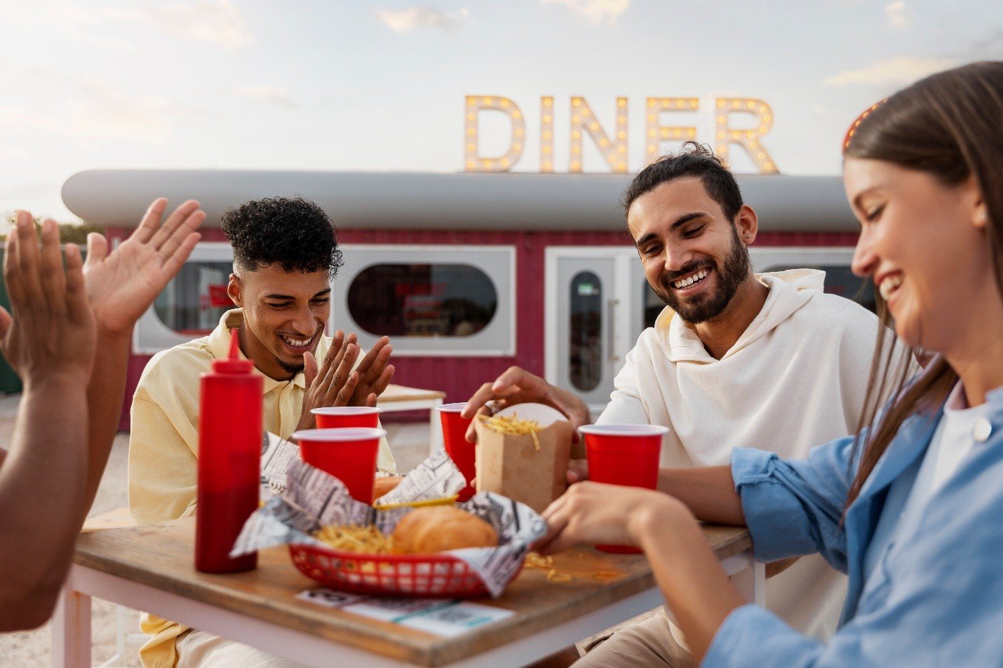 How to Start a Successful Food Truck Business in the UAE A Complete Guide for New Entrepreneurs