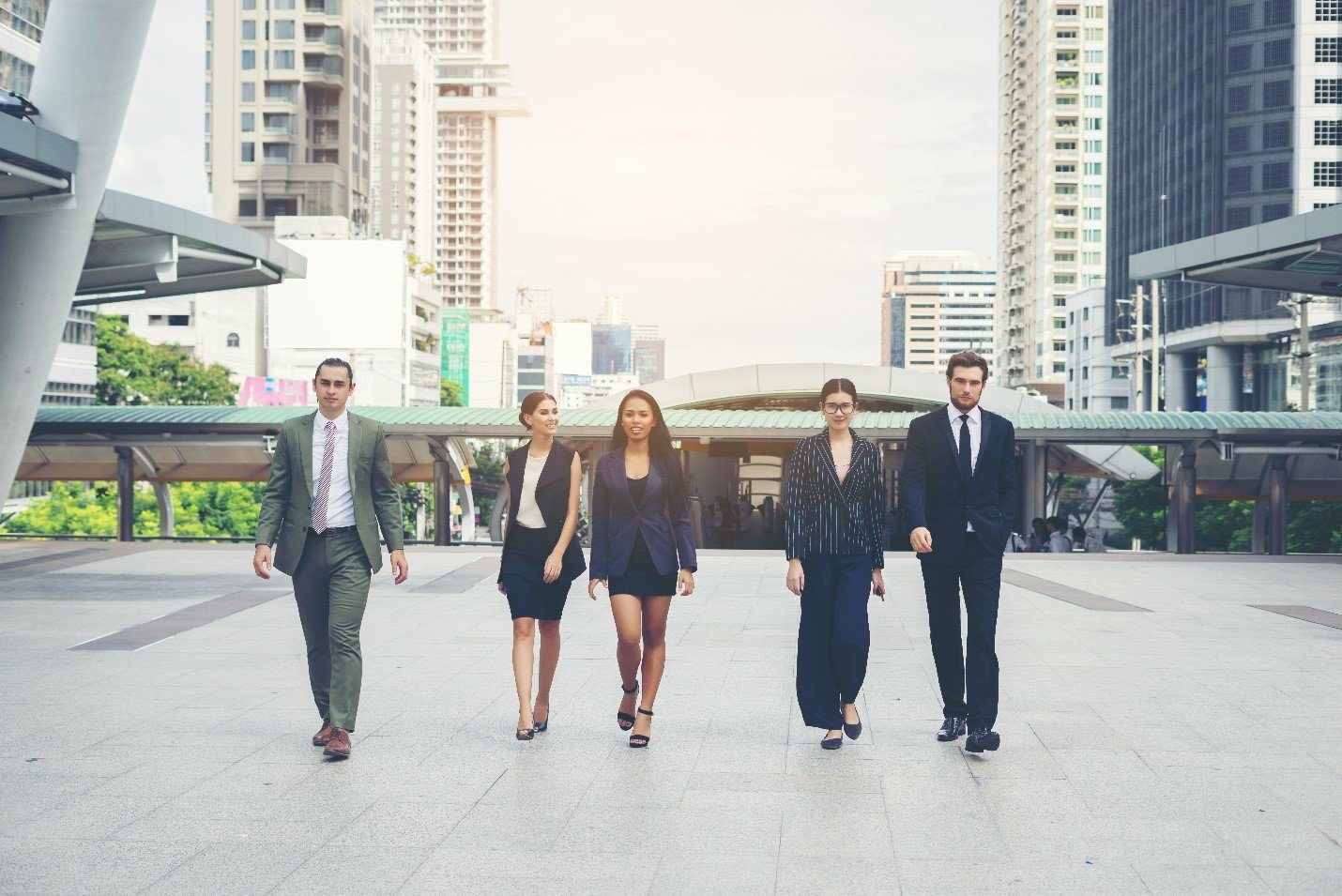 License Amendment in Dubai Mainland and UAE Free Zones: Change of Shareholder, Manager, and Activity