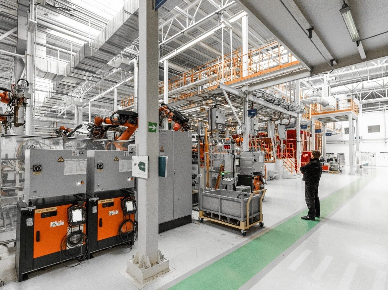 Industrial License in JAFZA: A Complete 2025 Guide for Manufacturers