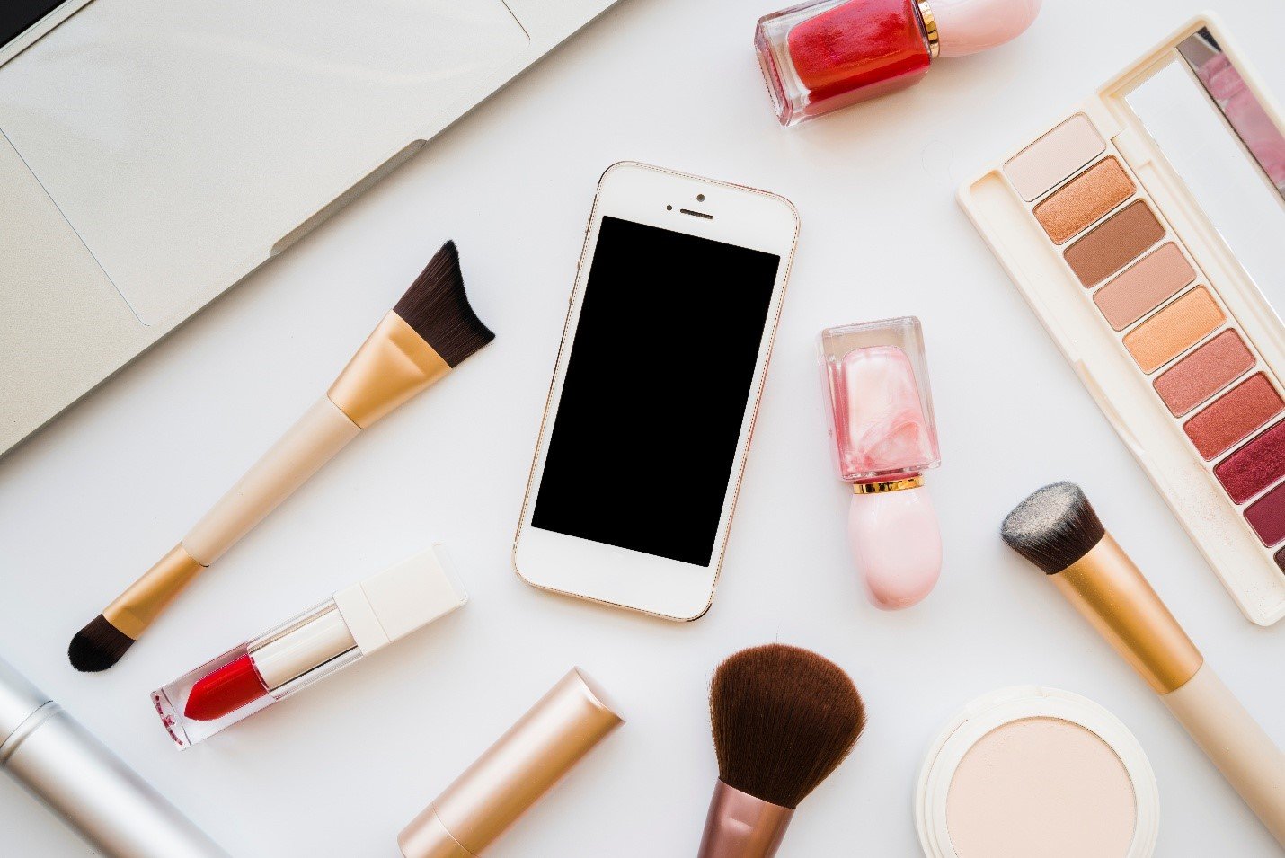 Cosmetics Trading Business Setup in UAE