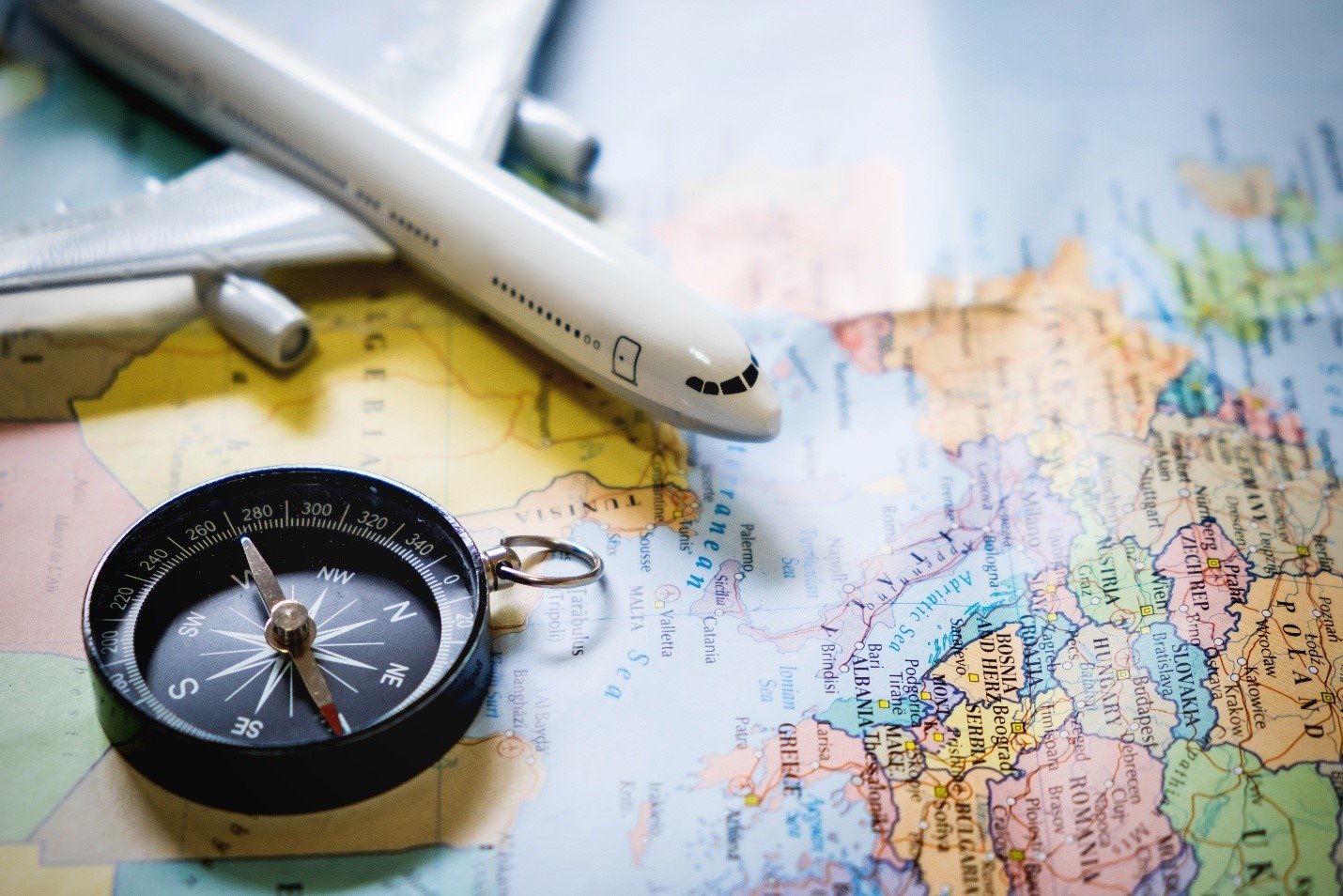 How to Start a Travel Agency in UAE: