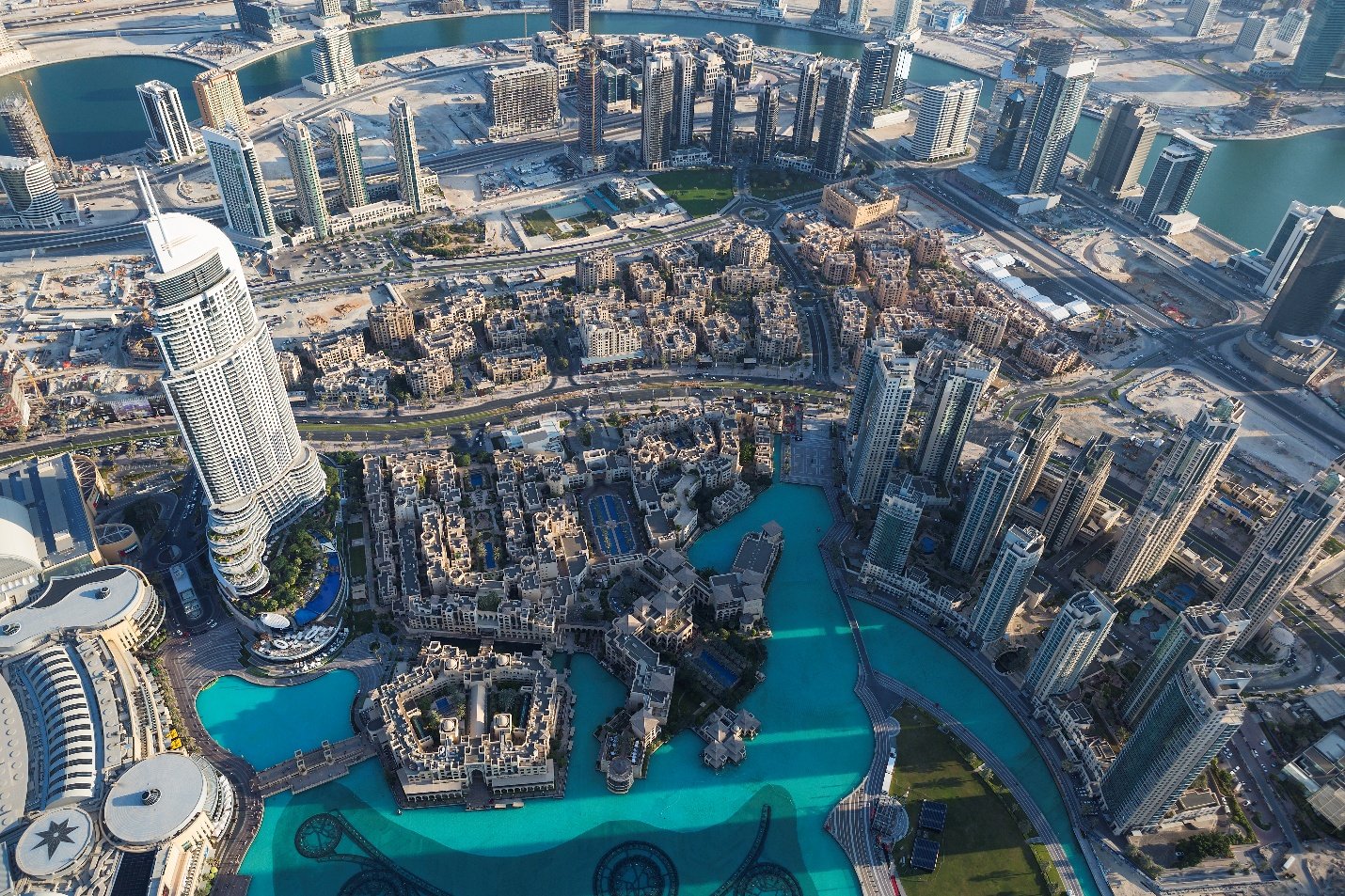 Why Invest as a Real Estate Investor in UAE: Opportunities, Yields & Residency